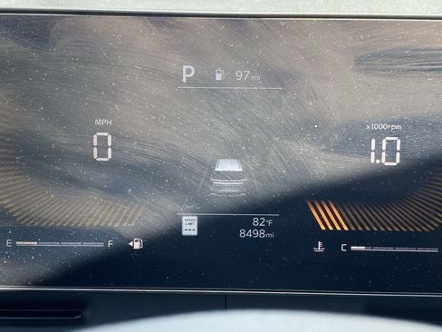 Used 2025 Kia Carnival FWD image 13