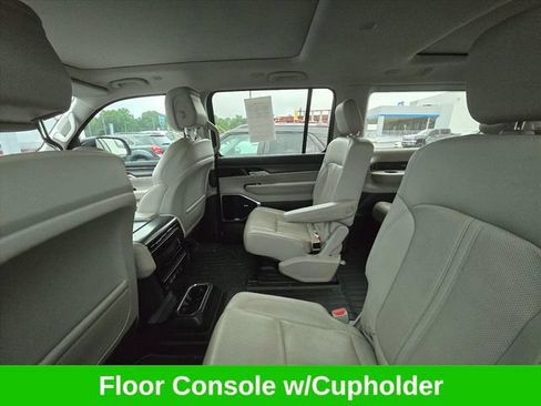 Used 2023 Jeep Wagoneer Series III w/ Premium Group I AWD/4WD image 23