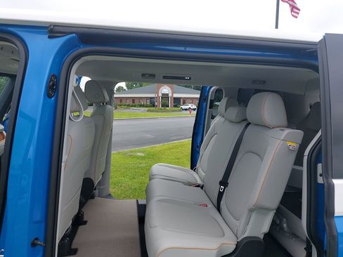 New 2025 Volkswagen ID. Buzz 1st Edition image 17