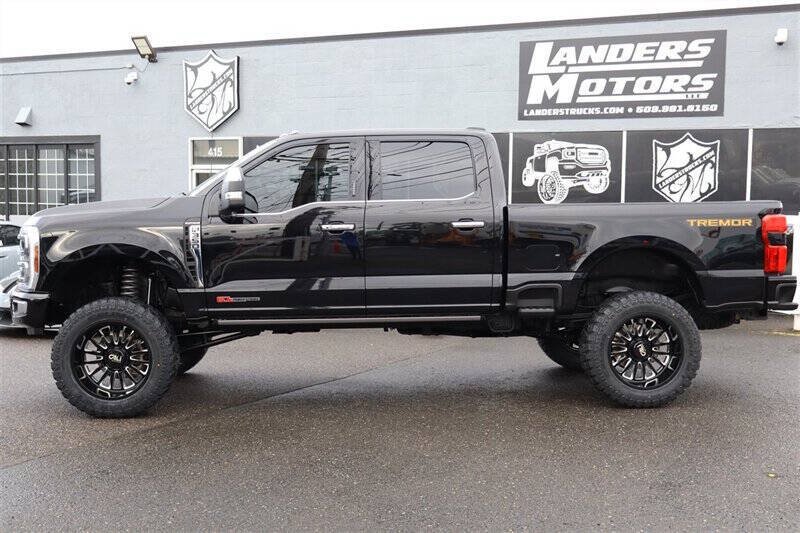Used 2024 Ford F350 Platinum w/ Tremor Off-Road Package AWD/4WD image 2