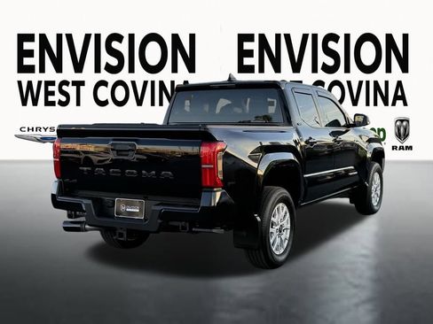 Used 2025 Toyota Tacoma SR5 image 11