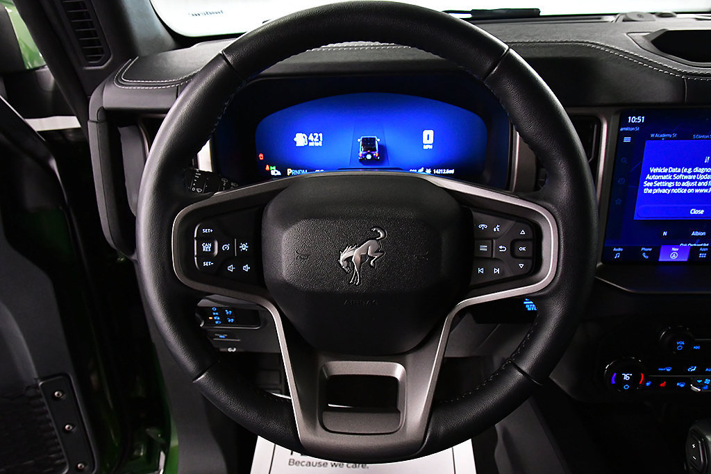 Used 2025 Ford Bronco Outer Banks AWD/4WD image 18