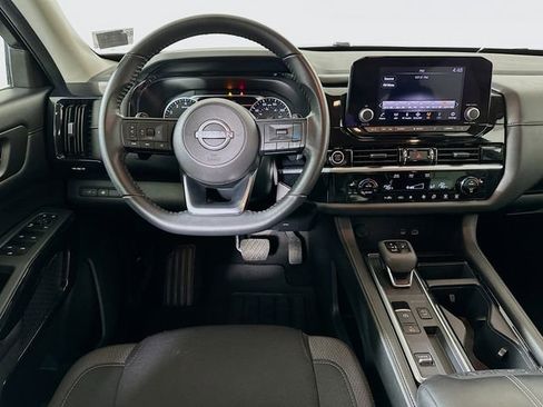Used 2024 Nissan Pathfinder SV image 23