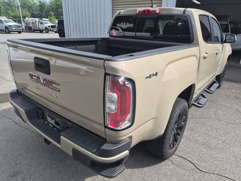 Used 2022 GMC Canyon Elevation w/ Elevation Premium Package AWD/4WD image 3