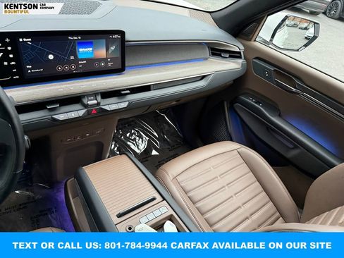 Used 2024 Kia EV9 Land image 27