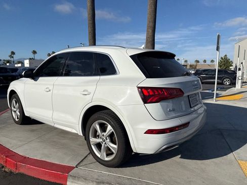 Used 2020 Audi Q5 2.0T Premium w/ Convenience Package AWD/4WD image 11