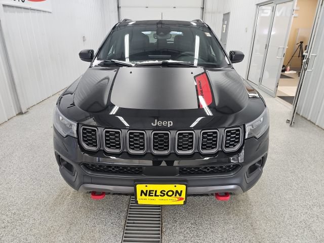 New 2026 Jeep Compass Trailhawk w/ Sun, Sound & Navigation Group AWD/4WD image 5