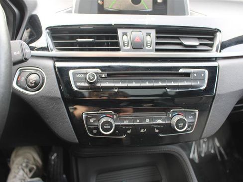 Used 2017 BMW X1 xDrive28i image 18
