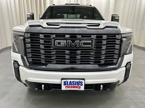Used 2024 GMC Sierra 2500 Denali Ultimate AWD/4WD image 18