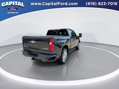 Used 2024 Chevrolet Silverado 1500 High Country w/ High Country Premium Package AWD/4WD image 8