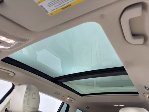 Used 2022 Mercedes-Benz GLS 450 4MATIC image 12