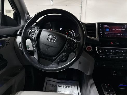 Used 2017 Honda Pilot Touring image 21