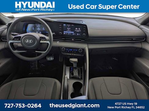 Used 2025 Hyundai Elantra Sport FWD image 15