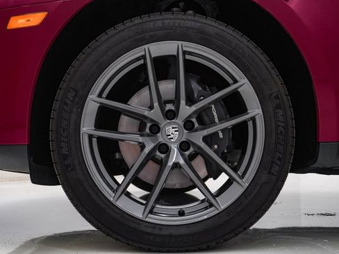 Certified 2026 Porsche Macan Turbo AWD/4WD image 13