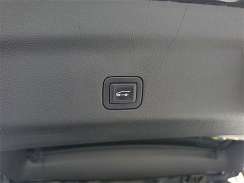 Used 2023 Cadillac Escalade ESV Sport w/ Touring Package image 13