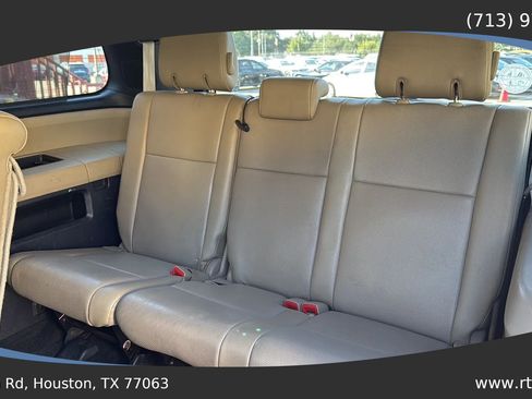 Used 2013 Toyota Sequoia Platinum RWD image 32