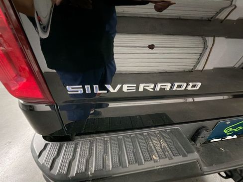 Certified 2021 Chevrolet Silverado 1500 RST w/ Texas Edition Plus AWD/4WD image 31