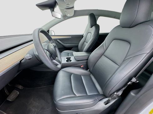 Used 2023 Tesla Model Y Long Range AWD/4WD image 13