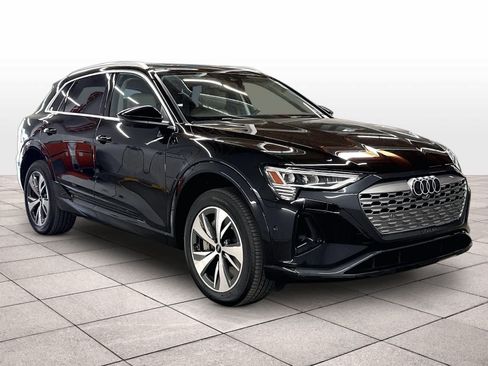 Certified 2024 Audi Q8 e-tron Premium Plus w/ Premium Plus Package AWD/4WD image 2