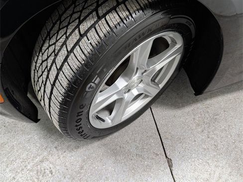 Used 2020 Chevrolet Camaro LT image 8