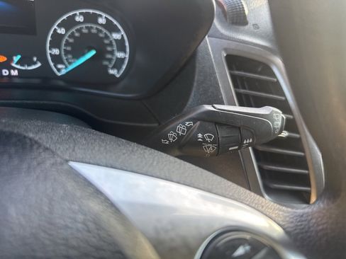 Used 2022 Ford Transit Connect XL image 15