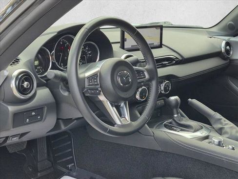 Used 2025 MAZDA MX-5 Miata Grand Touring w/ Weather Package RWD image 10