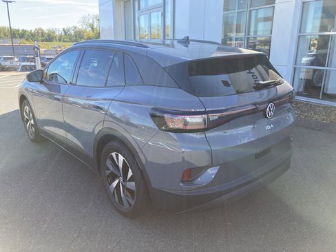 Used 2023 Volkswagen ID.4 Pro image 6