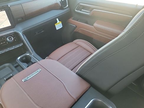 New 2026 GMC Sierra 2500 Denali Ultimate image 14