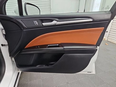 Used 2019 Ford Fusion Titanium AWD/4WD image 38