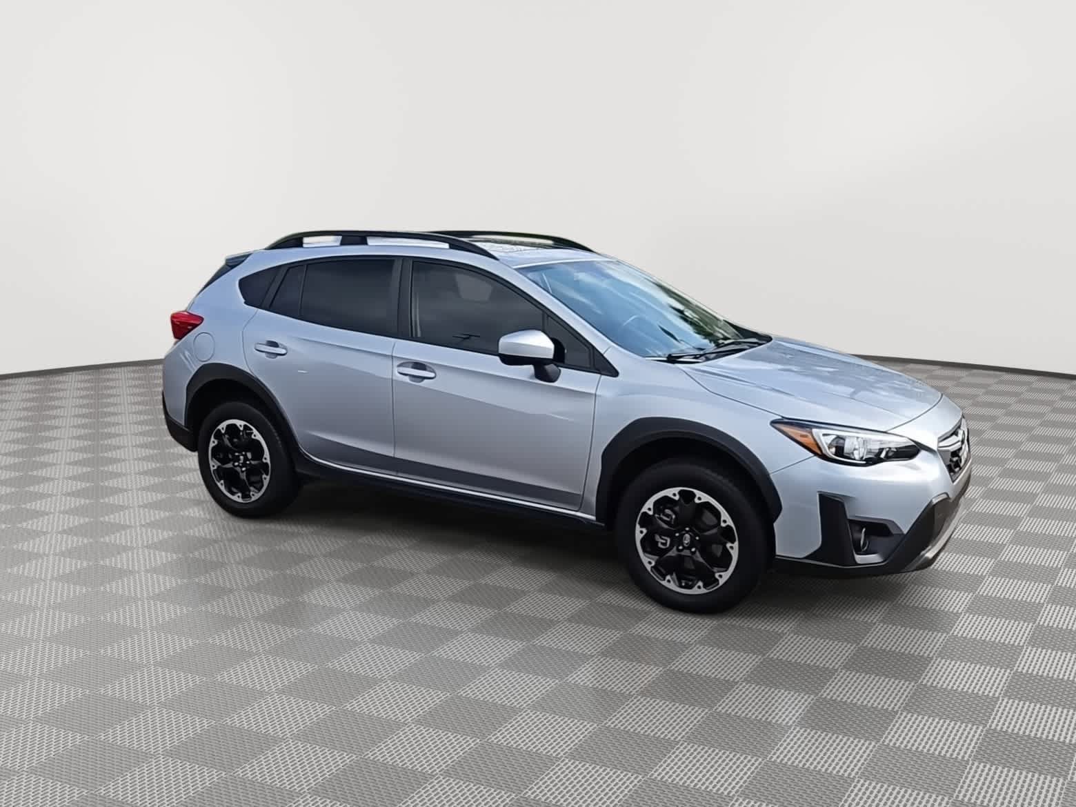 Used 2023 Subaru Crosstrek 2.0i Premium AWD/4WD image 2