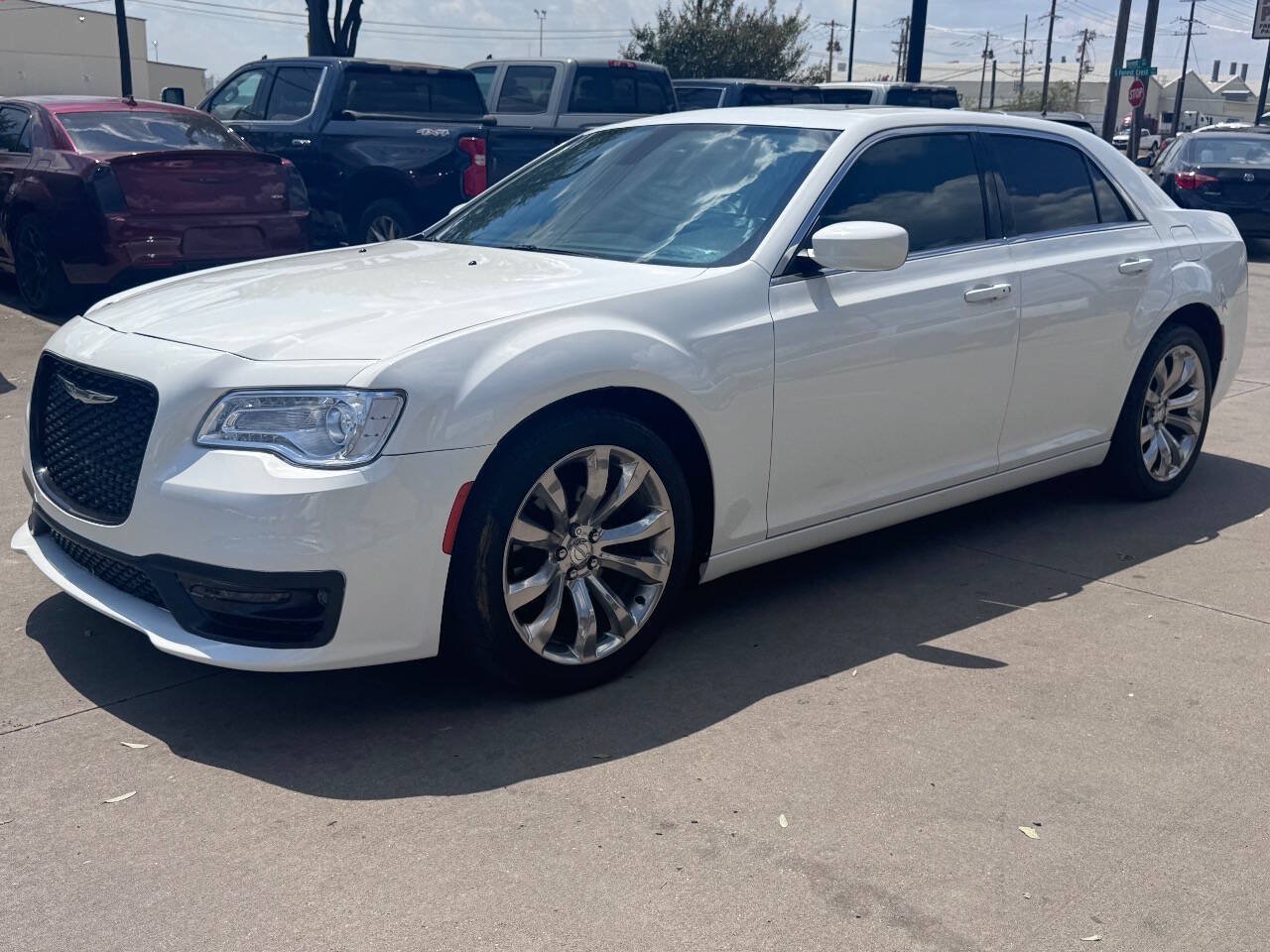 Used 2019 Chrysler 300 Touring L w/ Quick Order Package 22F RWD image 1