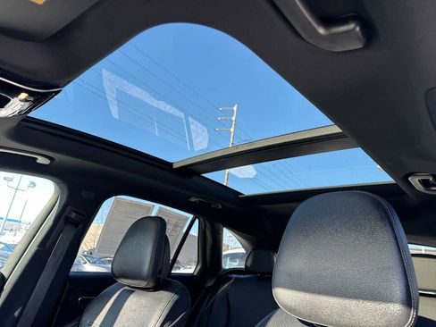 Used 2025 Mercedes-Benz GLC 300 4MATIC image 22