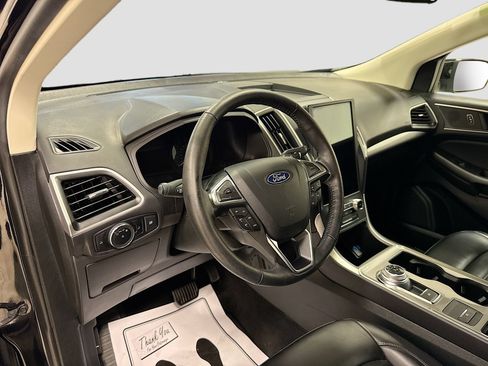Used 2024 Ford Edge SEL AWD/4WD image 9