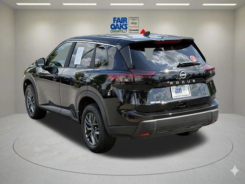 Used 2026 Nissan Rogue SV AWD/4WD image 8