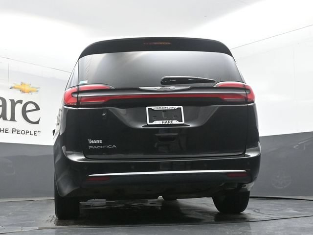 Used 2023 Chrysler Pacifica Touring-L FWD image 58
