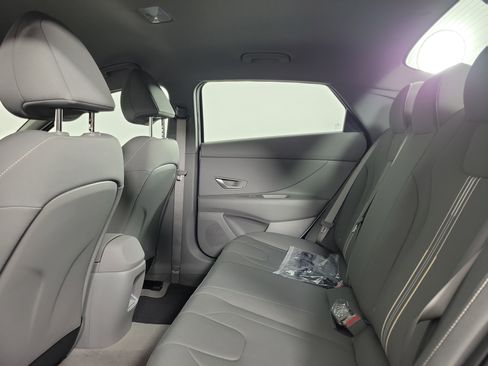 New 2025 Hyundai Elantra SEL image 29