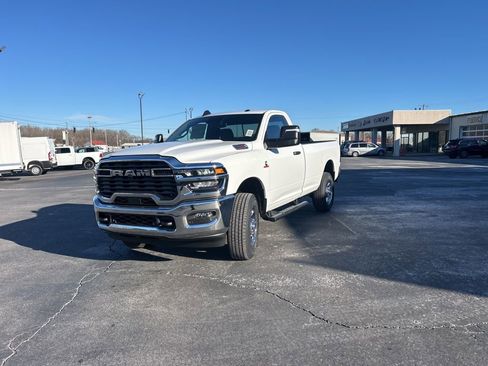 New 2026 RAM 2500 Tradesman AWD/4WD image 7