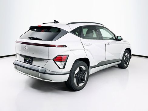 Used 2024 Hyundai Kona SEL FWD image 9
