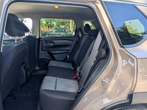 Certified 2025 Nissan Rogue SV AWD/4WD image 11