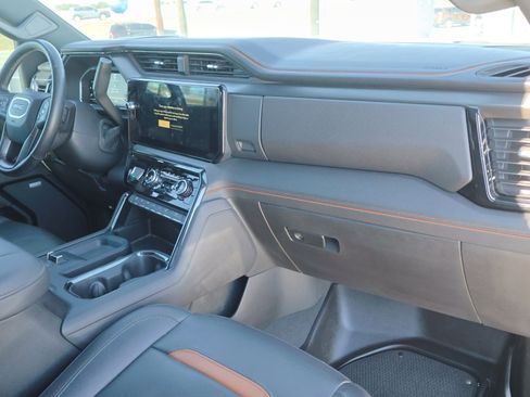 Used 2024 GMC Sierra 2500 AT4 w/ AT4 Premium Plus Package image 40