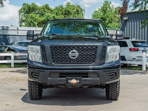 Used 2017 Nissan Titan S RWD image 9