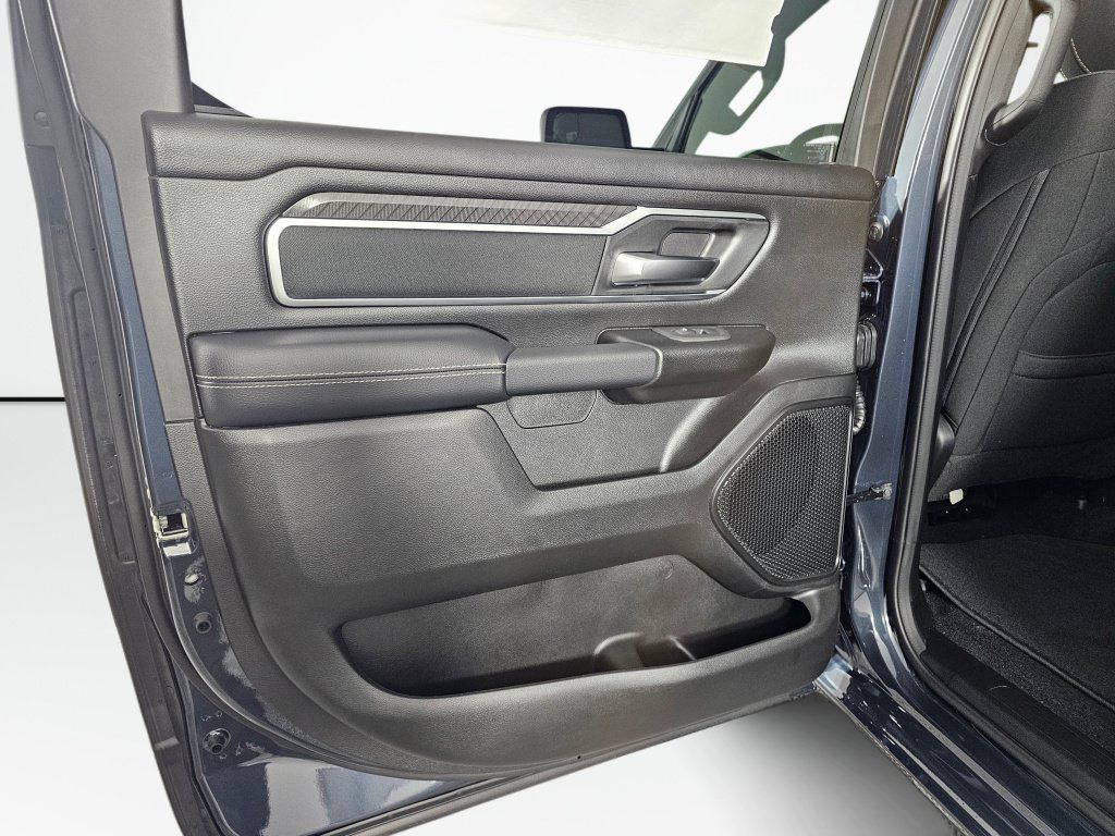 New 2026 RAM 1500 Big Horn AWD/4WD image 32