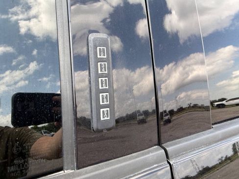 Used 2020 Ford F350 XLT w/ XLT Premium Package AWD/4WD image 13