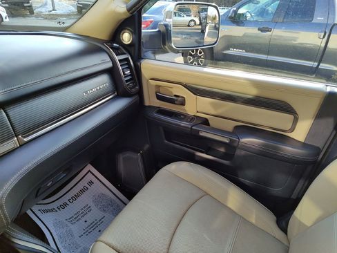 Used 2020 RAM 2500 Limited image 36