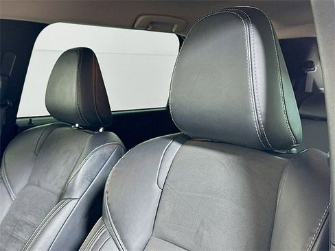 Used 2023 Mitsubishi Outlander SE image 19