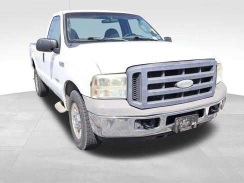 Used 2005 Ford F250 2WD Regular Cab Super Duty image 9