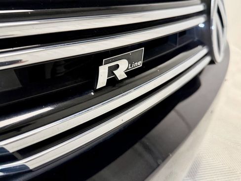 Used 2014 Volkswagen Tiguan S image 50