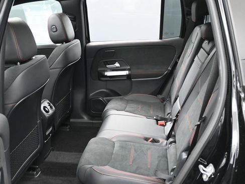 Used 2024 Mercedes-Benz EQB 250+ image 39