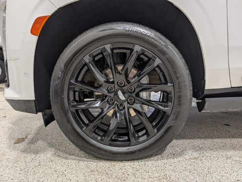 Used 2023 Cadillac Escalade Sport w/ LPO, ONYX Package AWD/4WD image 11