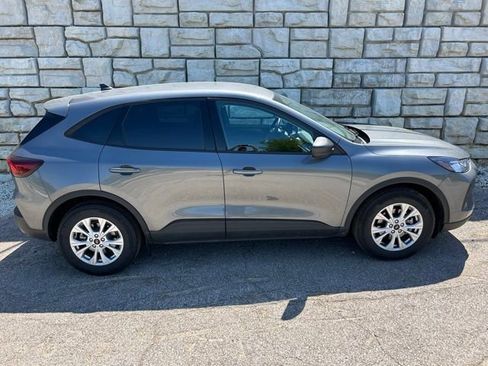 Used 2025 Ford Escape Active FWD image 6